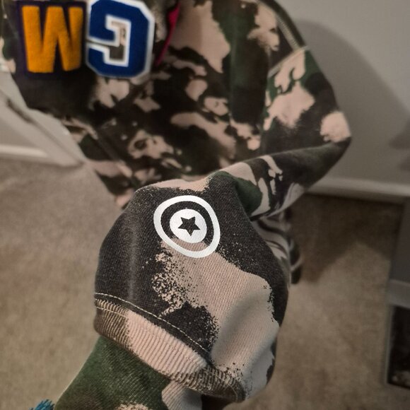 BAPE 1st Camo Shark Full Zip Hoodie (FW23) - Never worn - Picture 4 of 4